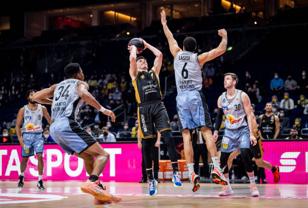 正是由沙克 正是由沙克